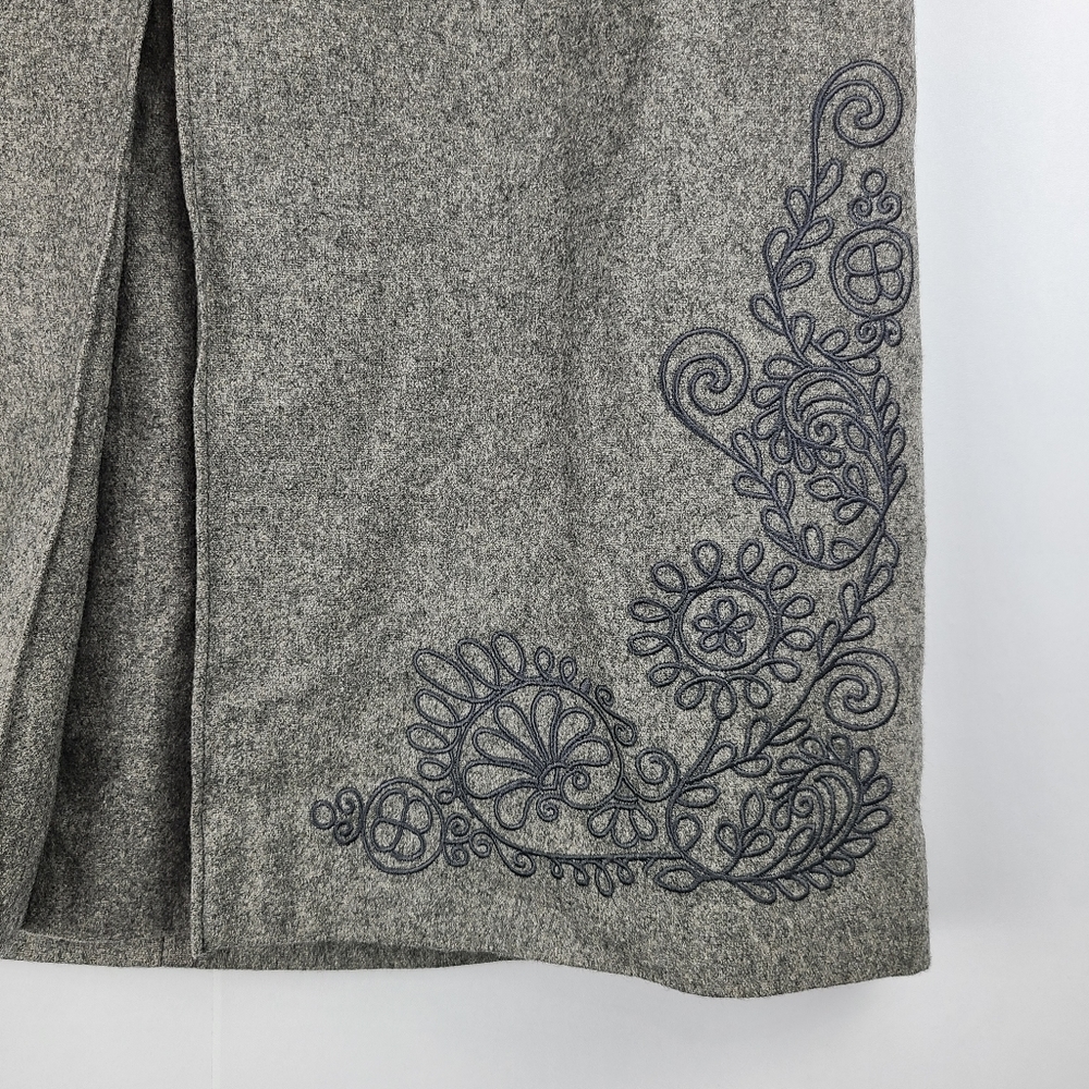 Mexx Gray Embroidered Midi Pencil Skirt Size 8 Lined Modest Academia Career - Picture 4 of 7